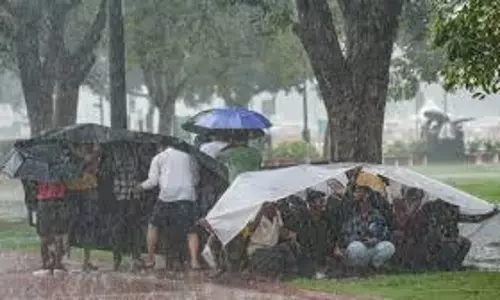 Weather Alert: इन जिलों में भारी बारिश की चेतावनी, ऑरेंज अलर्ट