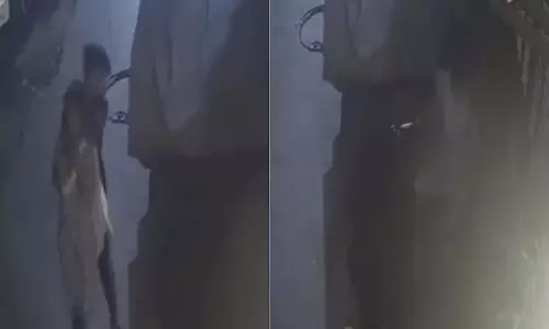 दिल्ली के शकूरपुर में महिला से चेन छीनी गई