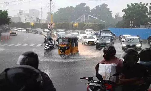 Telangana में 14 अगस्त तक भारी बारिश और आंधी का अनुमान