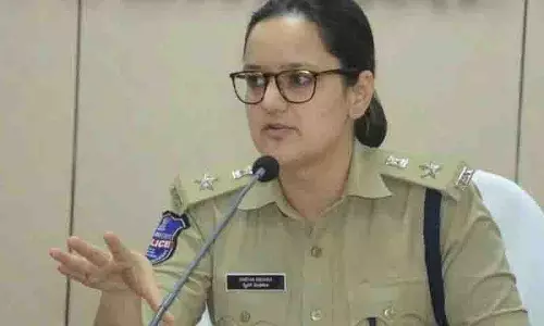 महिला IPS अधिकारियों ने हैदराबाद में त्योहारों के सुचारू संचालन का नेतृत्व किया महिला IPS अधिकारियों ने हैदराबाद में त्योहारों के सुचारू संचालन का नेतृत्व किया