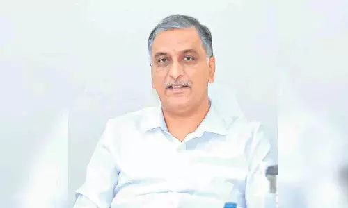 पूर्व मंत्री हरीश राव ने सचिवालय में मुख्य सचिव से मुलाकात की पूर्व मंत्री हरीश राव ने सचिवालय में मुख्य सचिव से मुलाकात की