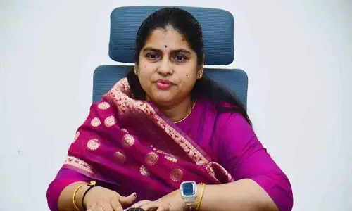 Warangal में भारी बारिश.. कलेक्टर सत्य शारदा ने अधिकारियों को सतर्क रहने को कहा
