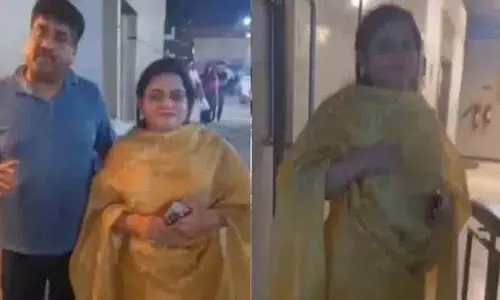 भारतीय परिधान पहने एक जोड़े को कथित तौर पर रेस्टोरेंट में प्रवेश से रोका गया भारतीय परिधान पहने एक जोड़े को कथित तौर पर रेस्टोरेंट में प्रवेश से रोका गया
