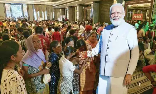 अमृतसर की 1,000 से अधिक महिलाओं ने PM Modi को राखी भेजी अमृतसर की 1,000 से अधिक महिलाओं ने PM Modi को राखी भेजी