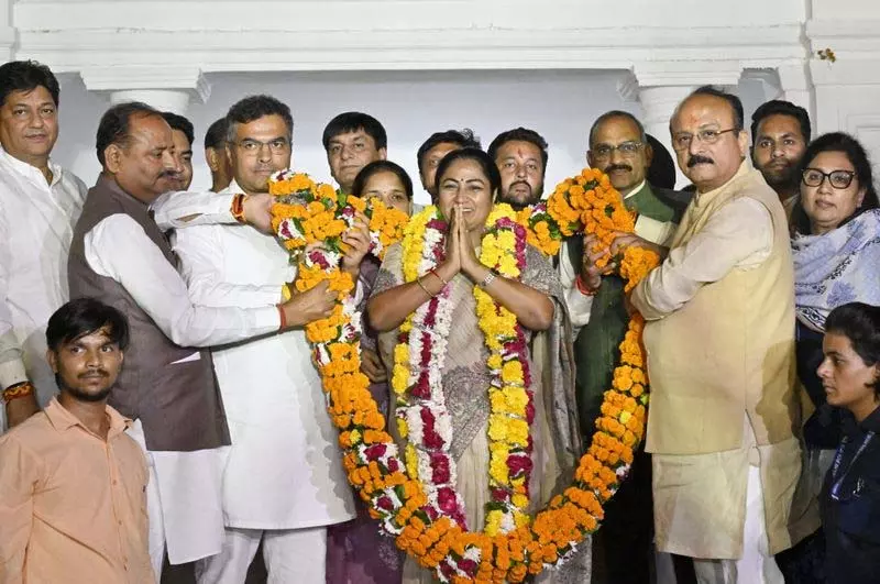 निजी स्कूलों में मनमानी फीस वृद्धि पर अंकुश लगाने के लिए शिक्षा विधेयक को मंजूरी निजी स्कूलों में मनमानी फीस वृद्धि पर अंकुश लगाने के लिए शिक्षा विधेयक को मंजूरी