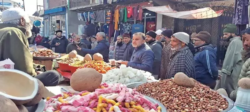 खाद्य सुरक्षा विभाग ने गंदेरबल में असुरक्षित खाद्य पदार्थों के खिलाफ अभियान तेज किया खाद्य सुरक्षा विभाग ने गंदेरबल में असुरक्षित खाद्य पदार्थों के खिलाफ अभियान तेज किया
