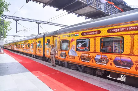 भारतीय रेलवे पैसेंजर रिजर्वेशन सिस्टम को कर रहा अपग्रेड, एक लाख टिकट प्रति मिनट संभालने की होगी क्षमता भारतीय रेलवे पैसेंजर रिजर्वेशन सिस्टम को कर रहा अपग्रेड, एक लाख टिकट प्रति मिनट संभालने की होगी क्षमता