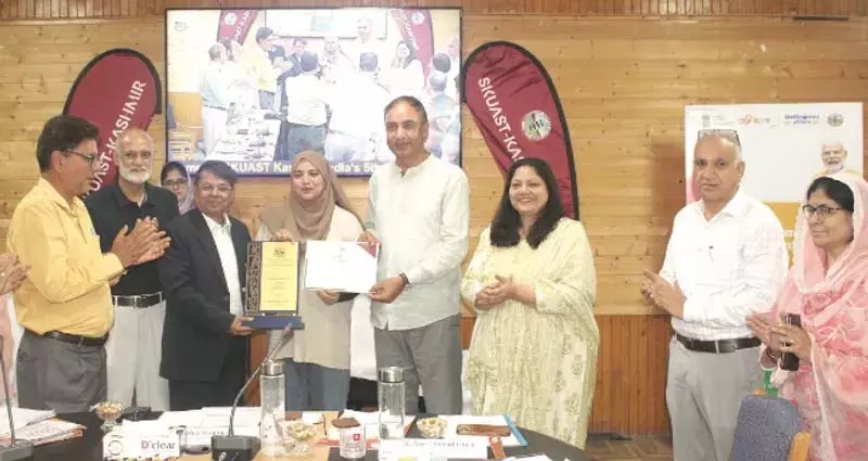 SKUAST-K ने भारत युवा कनेक्ट और नशा मुक्त भारत अभियान का आयोजन किया SKUAST-K ने भारत युवा कनेक्ट और नशा मुक्त भारत अभियान का आयोजन किया
