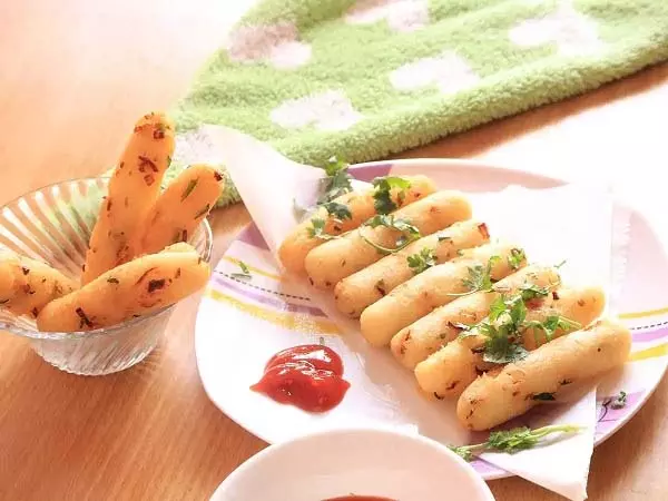 Recipe: ये स्वादिष्ट क्रिस्पी पोटैटो फिंगर्स बनाकर बच्चों को खिलाएं Recipe: ये स्वादिष्ट क्रिस्पी पोटैटो फिंगर्स बनाकर बच्चों को खिलाएं