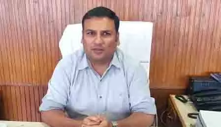 खराब मौसम में नदी-नालों से दूर रहें लोग : एसडीएम अंकुर ठाकुर खराब मौसम में नदी-नालों से दूर रहें लोग : एसडीएम अंकुर ठाकुर