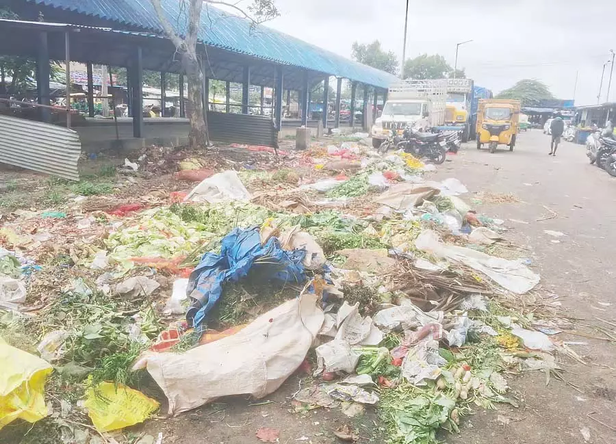 Karnataka : बाजार में धुएँ की गंध आ रही है Karnataka : बाजार में धुएँ की गंध आ रही है