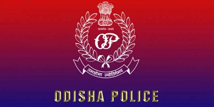 ओडिशा में धर्मांतरण के संदेह में ननों और पादरियों को पुलिस ने बचाया ओडिशा में धर्मांतरण के संदेह में ननों और पादरियों को पुलिस ने बचाया