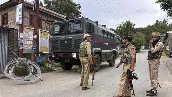 कश्मीर के कुलगाम में ऑपरेशन अकाल के 9वें दिन दो जवान शहीद कश्मीर के कुलगाम में ऑपरेशन अकाल के 9वें दिन दो जवान शहीद