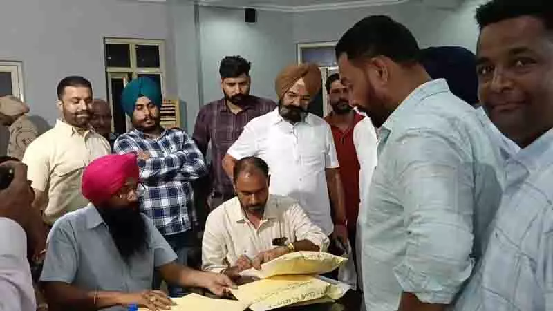 Jalandhar: छह साल के अंतराल के बाद सिटी क्लब का चुनाव संपन्न Jalandhar: छह साल के अंतराल के बाद सिटी क्लब का चुनाव संपन्न