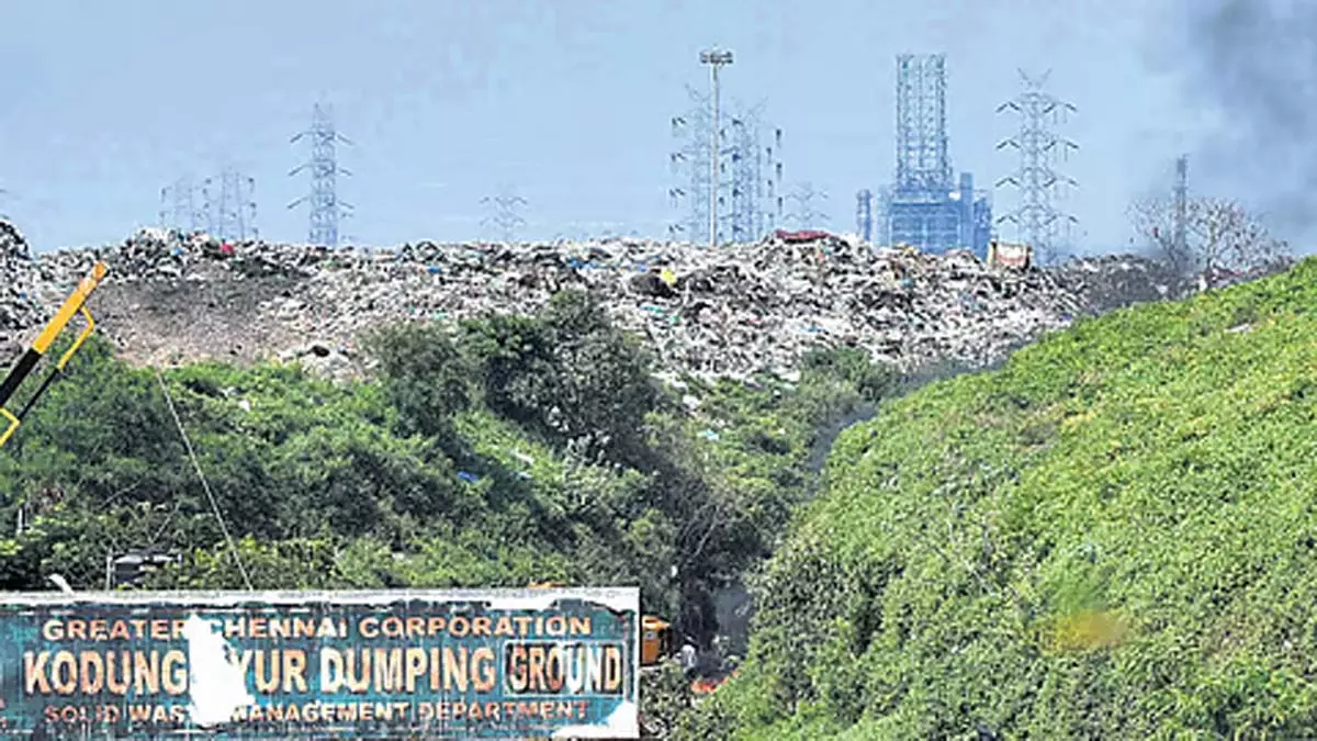 कोडुंगैयुर डब्ल्यूटीई संयंत्र के लिए मिट्टी भराई से निवासियों में रोष कोडुंगैयुर डब्ल्यूटीई संयंत्र के लिए मिट्टी भराई से निवासियों में रोष