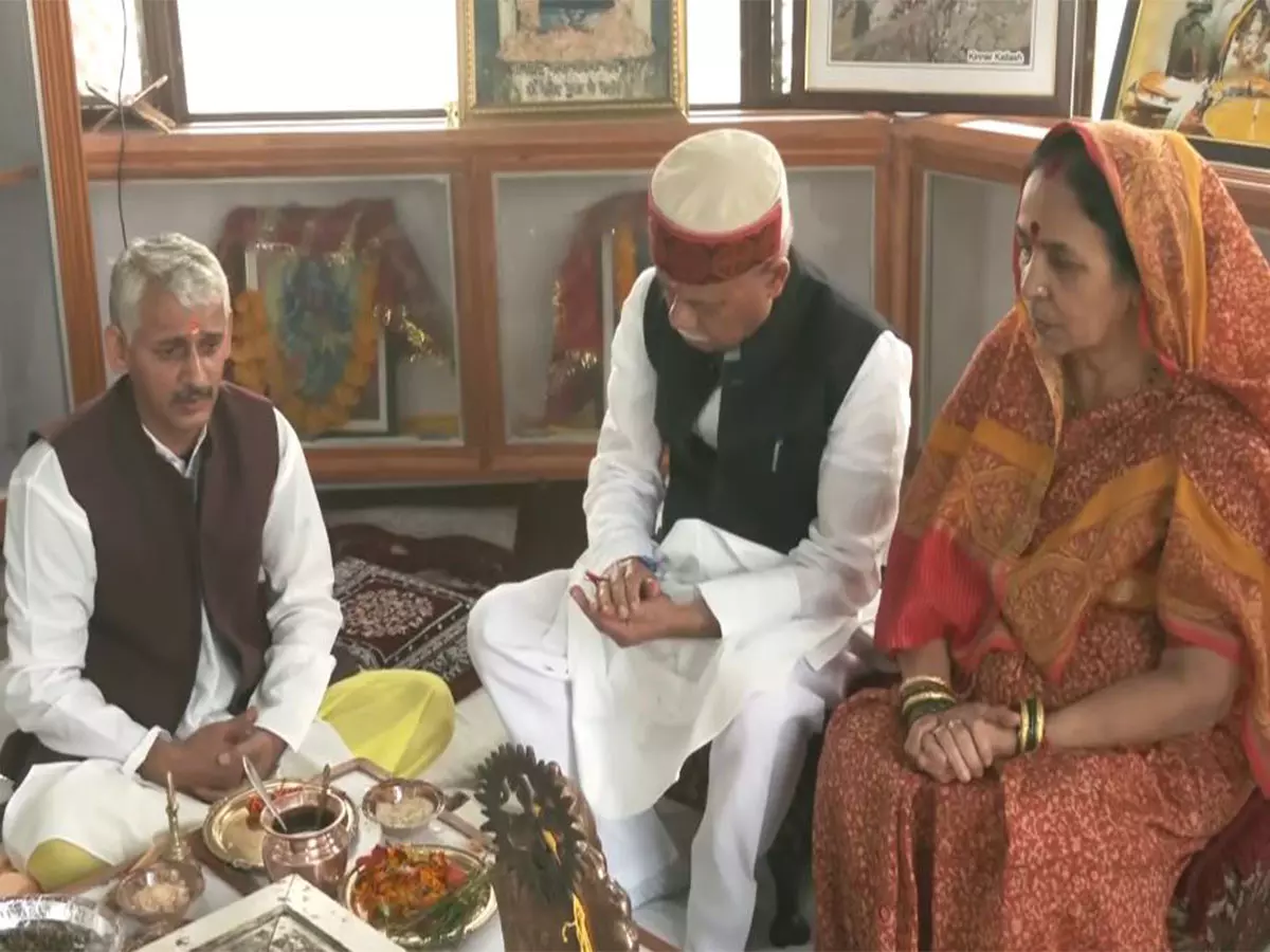 हिमाचल के राज्यपाल ने बाढ़ रोकथाम हेतु विशेष अनुष्ठान, पीड़ितों के लिए प्रार्थना की हिमाचल के राज्यपाल ने बाढ़ रोकथाम हेतु विशेष अनुष्ठान, पीड़ितों के लिए प्रार्थना की