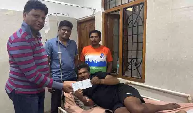 Telangana फुटबॉल एसोसिएशन ने घायल रेफरी को चिकित्सा सहायता प्रदान की Telangana फुटबॉल एसोसिएशन ने घायल रेफरी को चिकित्सा सहायता प्रदान की