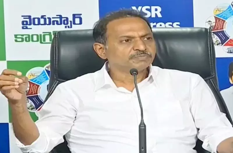 YSRCP नेता का टीडीपी पर हत्या की साजिश का आरोप, सीबीआई जांच की मांग YSRCP नेता का टीडीपी पर हत्या की साजिश का आरोप, सीबीआई जांच की मांग