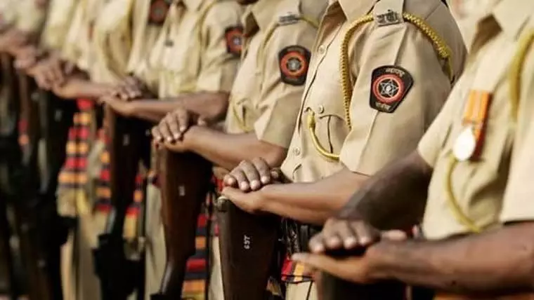 मुंबई पुलिस 100 इंस्पेक्टरों की पदोन्नति, एसीपी नियुक्तियां मुंबई पुलिस 100 इंस्पेक्टरों की पदोन्नति, एसीपी नियुक्तियां