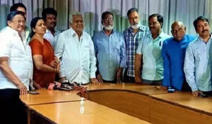 निर्माताओं के साथ वार्ता विफल..फिल्म फेडरेशन उठाएगा चिंता..! निर्माताओं के साथ वार्ता विफल..फिल्म फेडरेशन उठाएगा चिंता..!