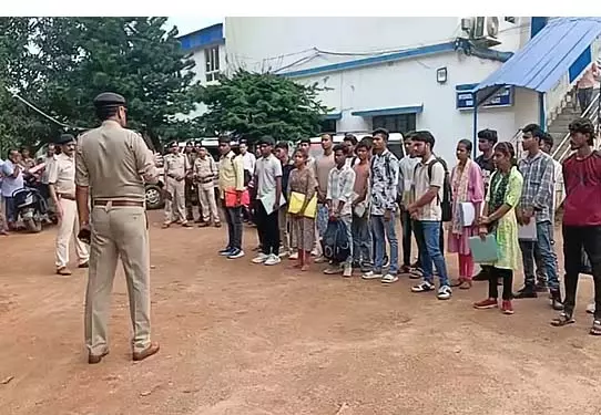 देउचा पंचमी में 28 और भूस्वामियों को जूनियर कांस्टेबल पदों के लिए नियुक्ति पत्र दिए गए देउचा पंचमी में 28 और भूस्वामियों को जूनियर कांस्टेबल पदों के लिए नियुक्ति पत्र दिए गए