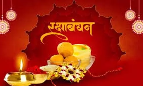 Raksha Bandhan 2025:रक्षाबंधन पर जरूर पढ़ें ये कथा Raksha Bandhan 2025:रक्षाबंधन पर जरूर पढ़ें ये कथा