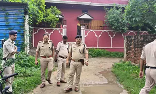 होटल मालिक के घर पर फायरिंग, पुलिस बल तैनात होटल मालिक के घर पर फायरिंग, पुलिस बल तैनात