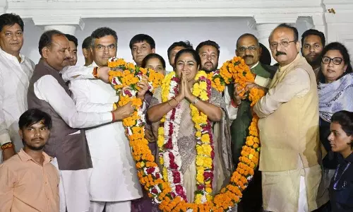 निजी स्कूलों में मनमानी फीस वृद्धि पर अंकुश लगाने के लिए शिक्षा विधेयक को मंजूरी निजी स्कूलों में मनमानी फीस वृद्धि पर अंकुश लगाने के लिए शिक्षा विधेयक को मंजूरी