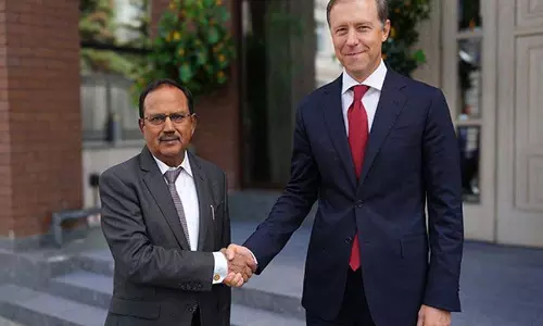 NSA डोभाल ने रूस के उप प्रधानमंत्री से मुलाकात, रक्षा और रणनीतिक परियोजनाओं पर चर्चा NSA डोभाल ने रूस के उप प्रधानमंत्री से मुलाकात, रक्षा और रणनीतिक परियोजनाओं पर चर्चा