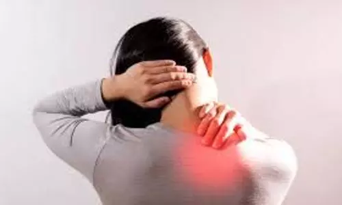 Health: सुबह उठते ही कंधे के दर्द के लिए कारगर घरेलू उपाय Health: सुबह उठते ही कंधे के दर्द के लिए कारगर घरेलू उपाय