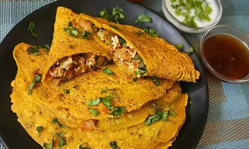 Paneer Besan Cheela: फटाफट तैयार करें ये डिश