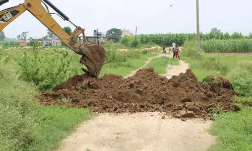 नगर नियोजन विभाग ने यमुनानगर में 2 अवैध कॉलोनियों को ढहाया नगर नियोजन विभाग ने यमुनानगर में 2 अवैध कॉलोनियों को ढहाया