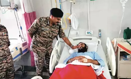 उधमपुर दुर्घटना: सीआरपीएफ महानिदेशक ने सैन्य अस्पताल में घायल जवानों से मुलाकात की