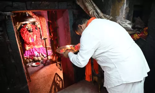 गृहमंत्री विजय शर्मा ने रक्षाबंधन के दिन दन्तेश्वरी माई से आशीर्वाद लिए