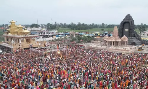 MP : मुख्य सचिव ने कुबेरेश्वर धाम में हुई मौतों पर कलेक्टर और एसपी को तलब किया