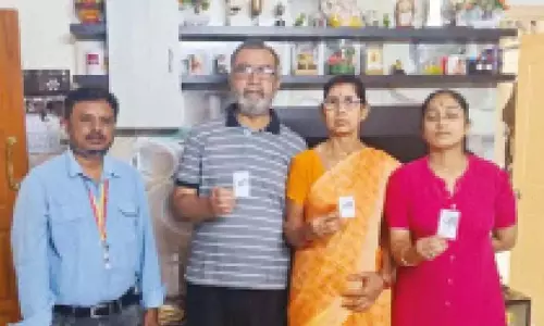 Rahul द्वारा फर्जी मतदाता घोषित किया गया परिवार चुनाव आयोग की जांच में असली निकला Rahul द्वारा फर्जी मतदाता घोषित किया गया परिवार चुनाव आयोग की जांच में असली निकला