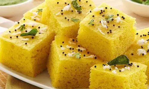 Recipe: बेसन ढोकला खाने में हल्का और स्वादिष्ट होता है Recipe: बेसन ढोकला खाने में हल्का और स्वादिष्ट होता है
