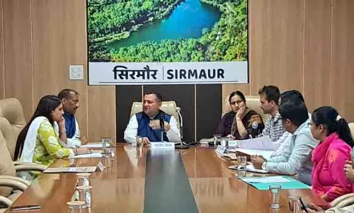 104 करोड़ रुपये वितरित, Sirmaur में कल्याणकारी योजनाओं में उल्लेखनीय प्रगति