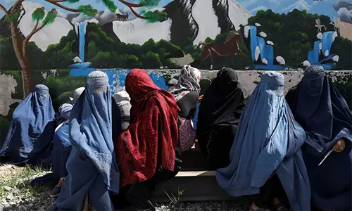 तालिबान के दमन के बीच जर्मनी में अफ़ग़ान महिला शरणार्थियों की संख्या में तेज़ी से वृद्धि देखी गई तालिबान के दमन के बीच जर्मनी में अफ़ग़ान महिला शरणार्थियों की संख्या में तेज़ी से वृद्धि देखी गई
