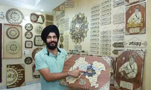 Jalandhar: स्ट्राइको पंजाबी परंपरा को बढ़ावा देने के लिए कलाकृतियां तैयार कर रहा
