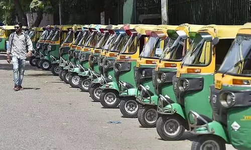 बेंगलुरु में ऑटो से ड्राइवर विवरण डिस्प्ले बोर्ड गायब: यात्रियों की सुरक्षा चिंता का विषय