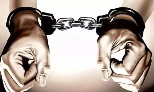 Kerala : छात्रों से पैसे की धोखाधड़ी के आरोप में कर्मचारी गिरफ्तार