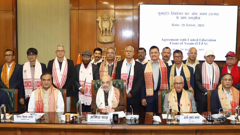Assam : उल्फा समूहों के साथ शांति समझौते के तहत असम के बुनियादी ढांचे के लिए 4,000 करोड़ रुपये मंजूर किए Assam : उल्फा समूहों के साथ शांति समझौते के तहत असम के बुनियादी ढांचे के लिए 4,000 करोड़ रुपये मंजूर किए