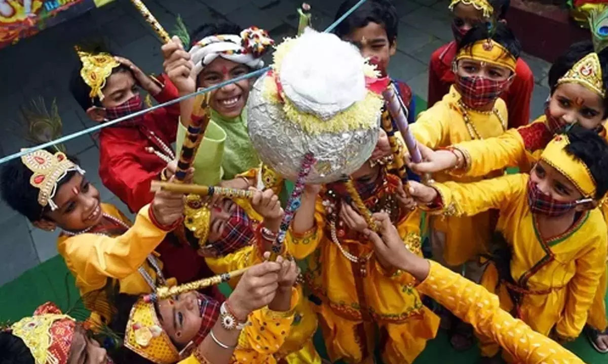 Andhra: आज से सप्ताह भर चलने वाला जन्माष्टमी उत्सव Andhra: आज से सप्ताह भर चलने वाला जन्माष्टमी उत्सव
