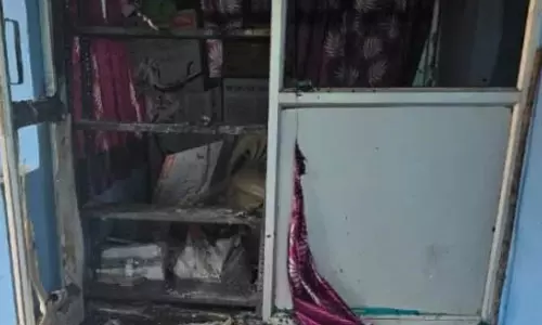 वन विभाग के ऑफिस में लगी आग, शॉर्ट सर्किट की वजह से हुई घटना वन विभाग के ऑफिस में लगी आग, शॉर्ट सर्किट की वजह से हुई घटना
