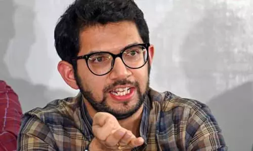 पूरा चुनाव आयोग अकेले राहुल गांधी से ही डिबेट कर ले: आदित्य ठाकरे