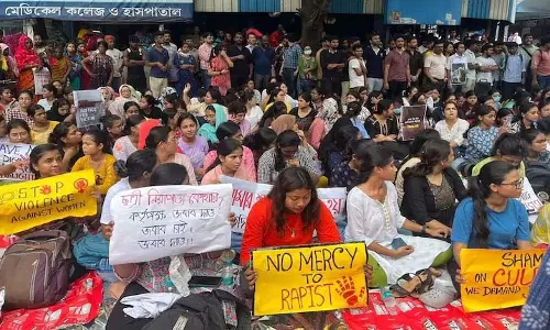 RG Kar का विरोध प्रदर्शन हिंसक हो गया