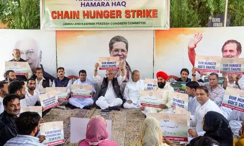 J-K राज्य का दर्जा बहाल करने की मांग को लेकर कांग्रेस ने श्रीनगर में भूख हड़ताल शुरू की J-K राज्य का दर्जा बहाल करने की मांग को लेकर कांग्रेस ने श्रीनगर में भूख हड़ताल शुरू की