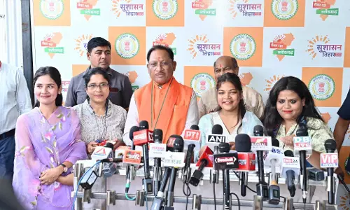 पत्रकार बहनों ने मुख्यमंत्री साय की कलाई पर बांधी राखी