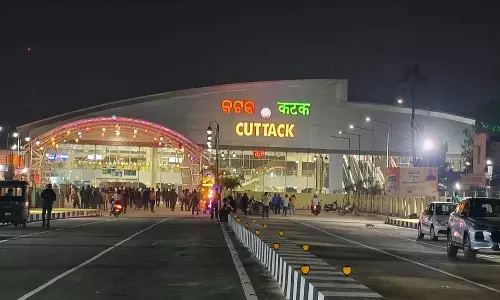 कटक रेलवे स्टेशन पर पुनर्विकास कार्य के लिए 3 लंबी दूरी की ट्रेनों का मार्ग परिवर्तित किया जाएगा कटक रेलवे स्टेशन पर पुनर्विकास कार्य के लिए 3 लंबी दूरी की ट्रेनों का मार्ग परिवर्तित किया जाएगा